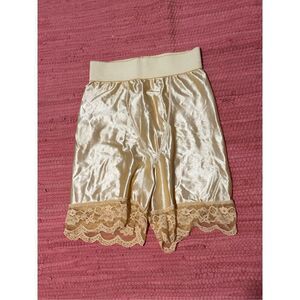 RARE VINTAGE Victoria’s Secret Second Skin Satin Girdle Shaping Panty small Beig